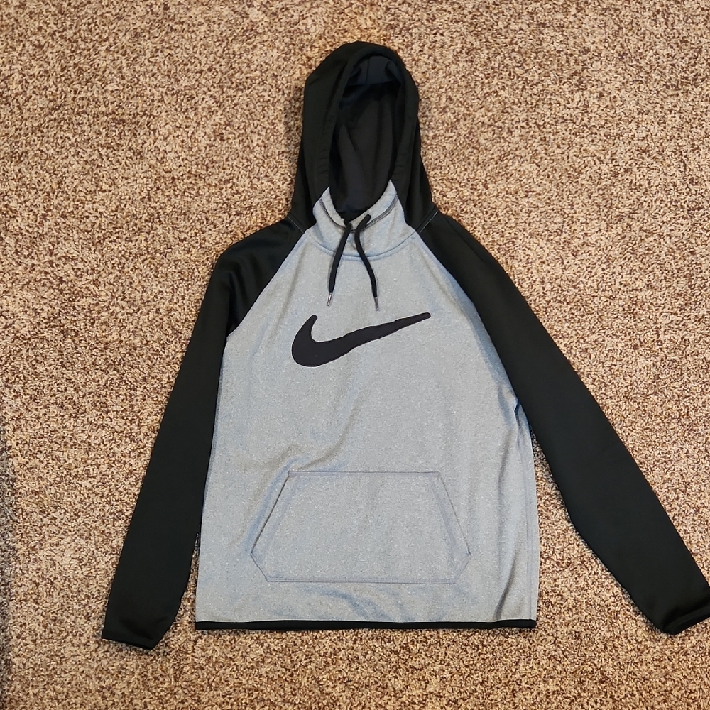 Nike Women's Therma Fit Training Swoosh Hoodie Grey Blk 715597-066 Size: M